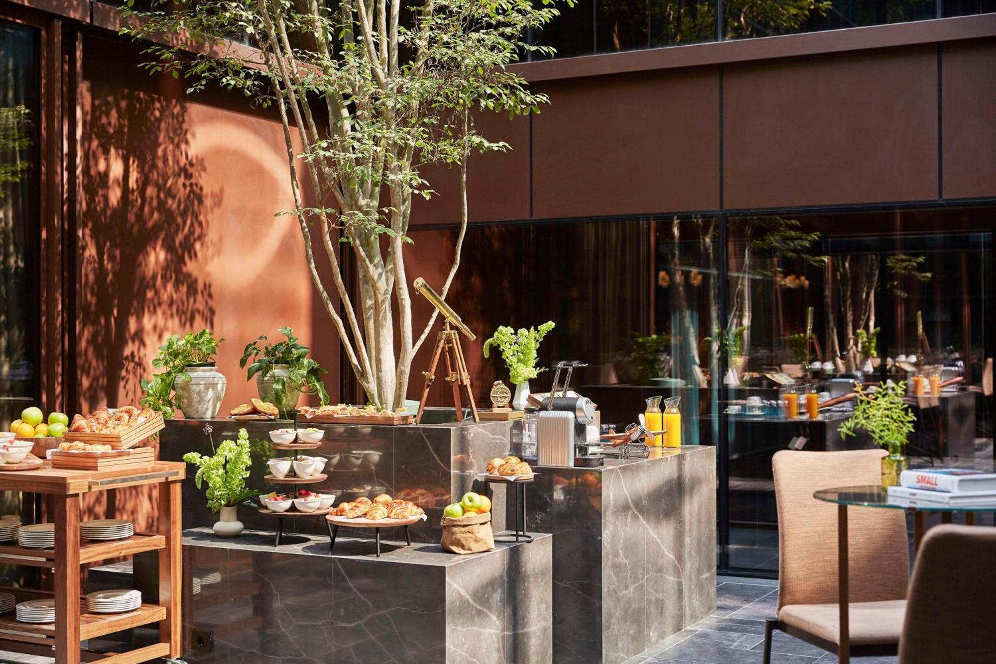 Thompson Madrid, By Hyatt Hotell Exteriör bild